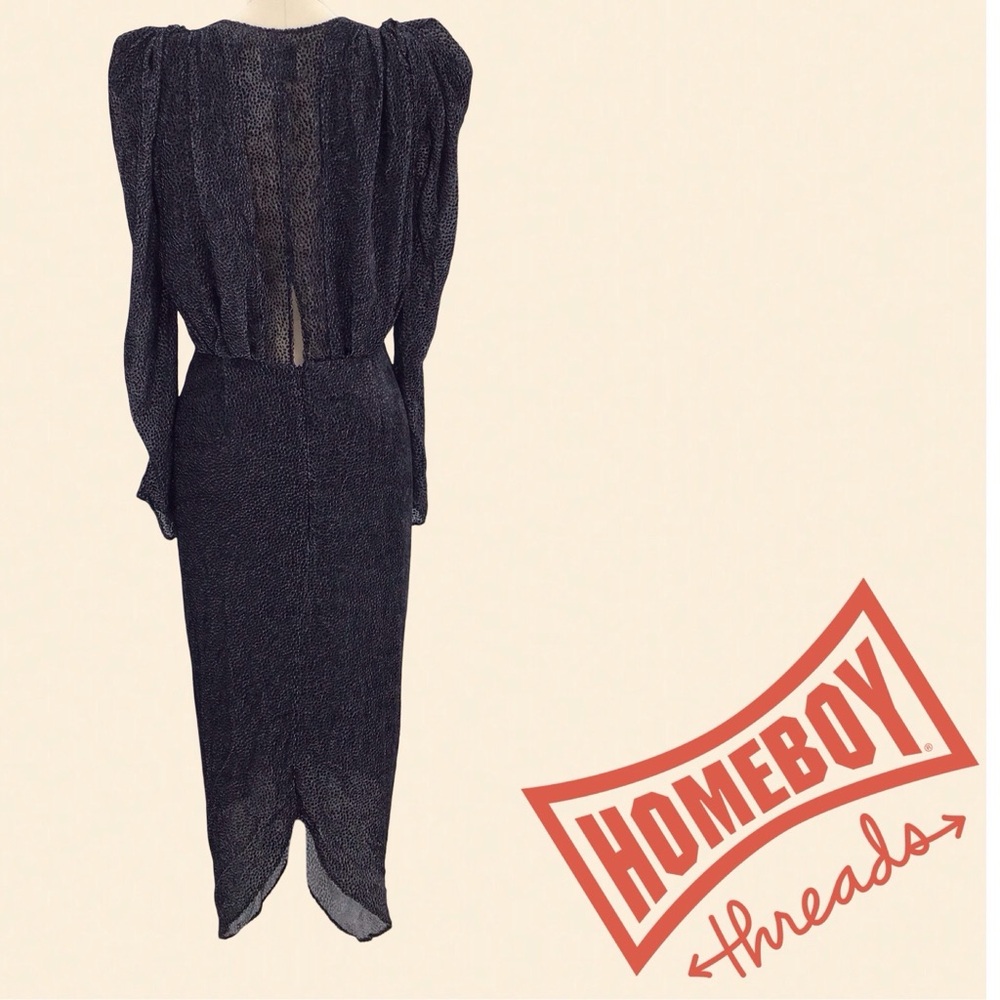 NWT Elegant Black Dress Size 38. HAS A SMALL RIP ON MIDDLE OF BACK. - Picture 3 of 7